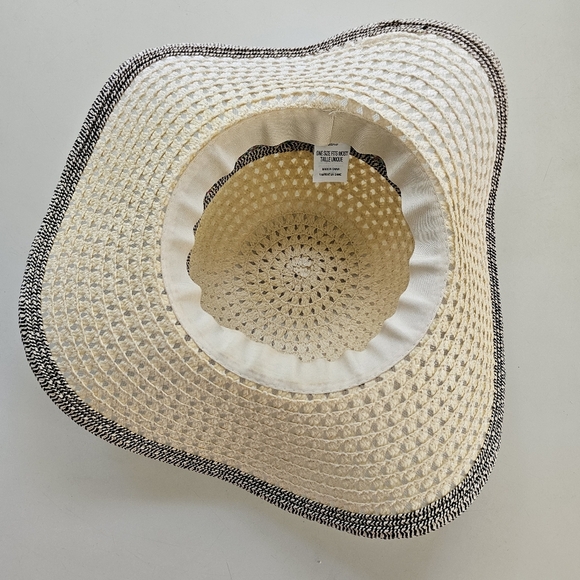 Elegant Target Beige Sun / Beach Paper Floppy Hat with Black Trim - Like New - Picture 5 of 6